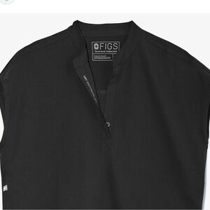 Black Sleeveless Shirt